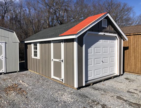 Et-18895 12x20 Lp Board & batton cape cod garage